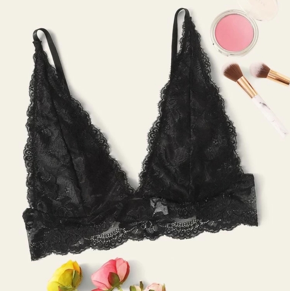 BNWT Black Lace Bralette